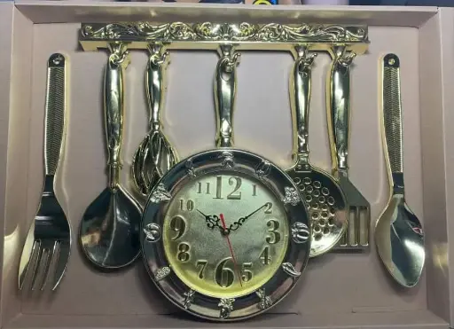 Reloj de cocina con Utensilios
